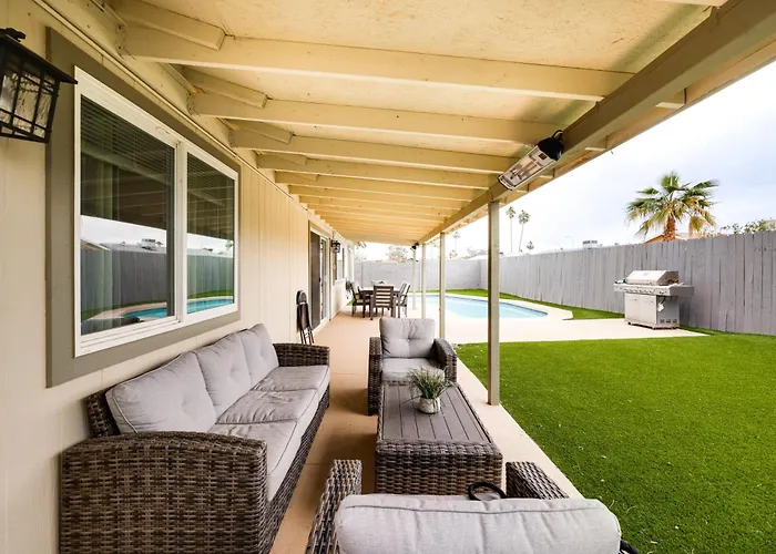 Backyard Oasis! Family-friendly Retreat