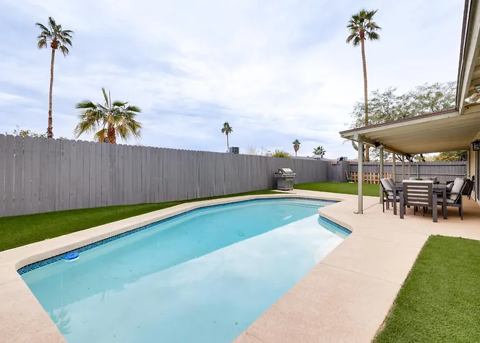 Backyard Oasis! Family-friendly Retreat Holiday home Tempe