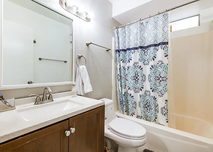 Backyard Oasis! Family-friendly Retreat * Tempe