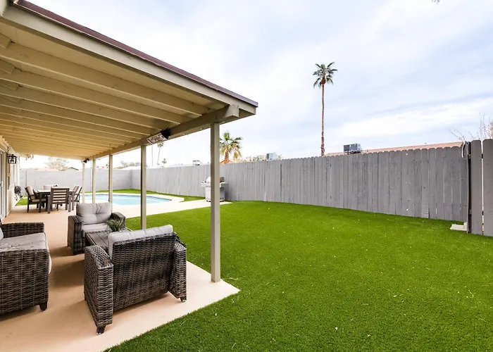 Backyard Oasis! Family-friendly Retreat